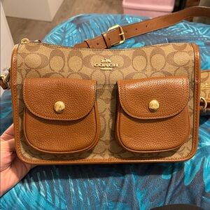 Coach Pennie shoulder bag signature leather Khaki/ Redwood